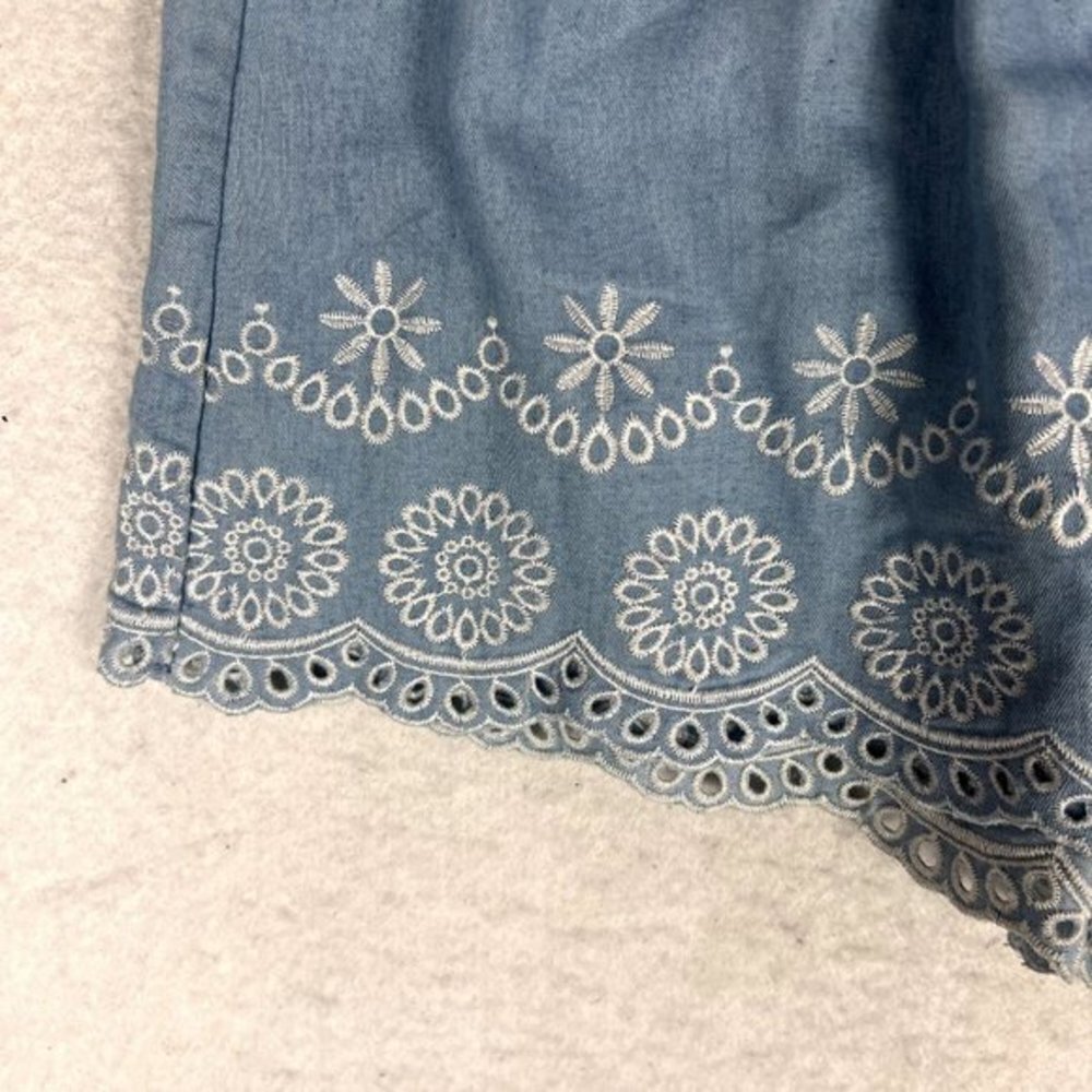 Alya Womens Shorts Size S Chambray Embroidered Scalloped Hem Pull On‎ - Picture 4 of 7